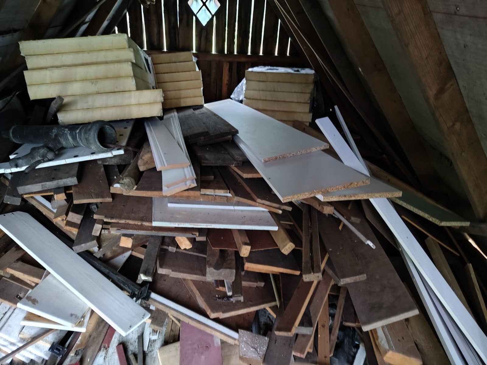 Gratis: partij gebruikt hout, planken en balken, Doe-het-zelf en Verbouw, Hout en Planken, Ophalen, Gebruikt, Balk, Overige houtsoorten