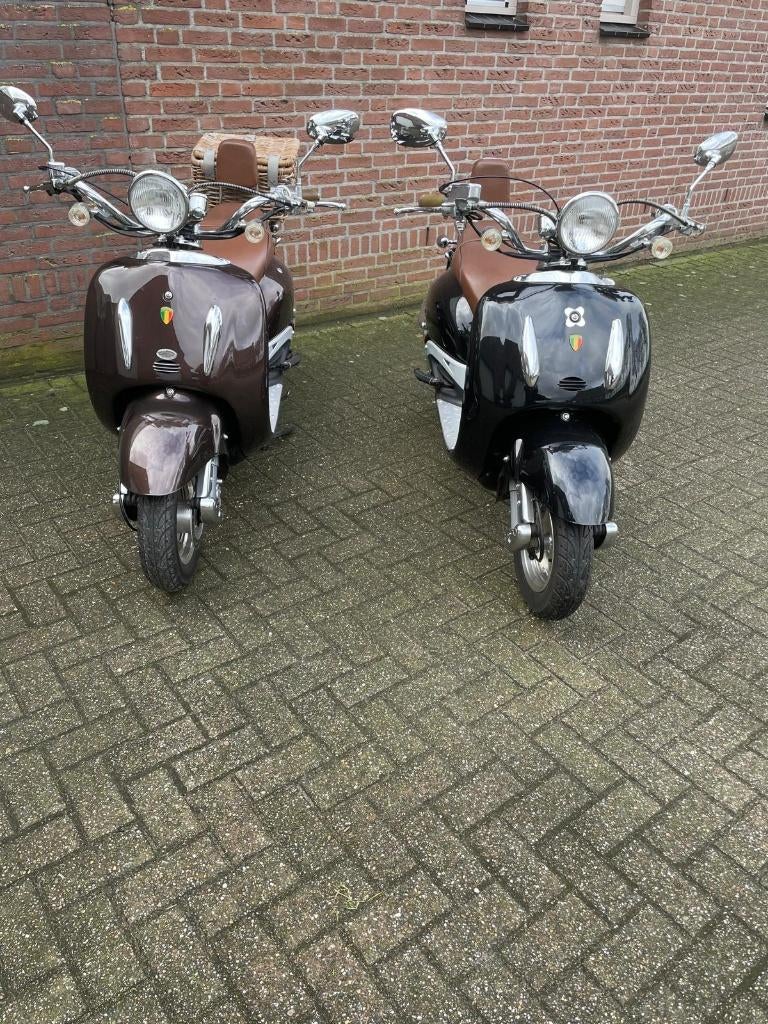 2x snorscooter Modena DLS2, Gebruikt, Benzine, Ophalen, Overige merken