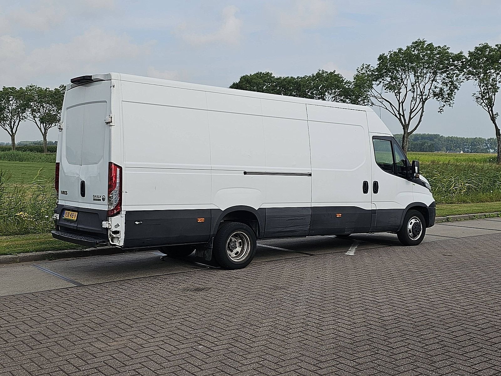 IVECO DAILY 35C16 dubbellucht maxi!, Auto's, Bestelauto's, Gebruikt, Euro 6, Iveco, Wit