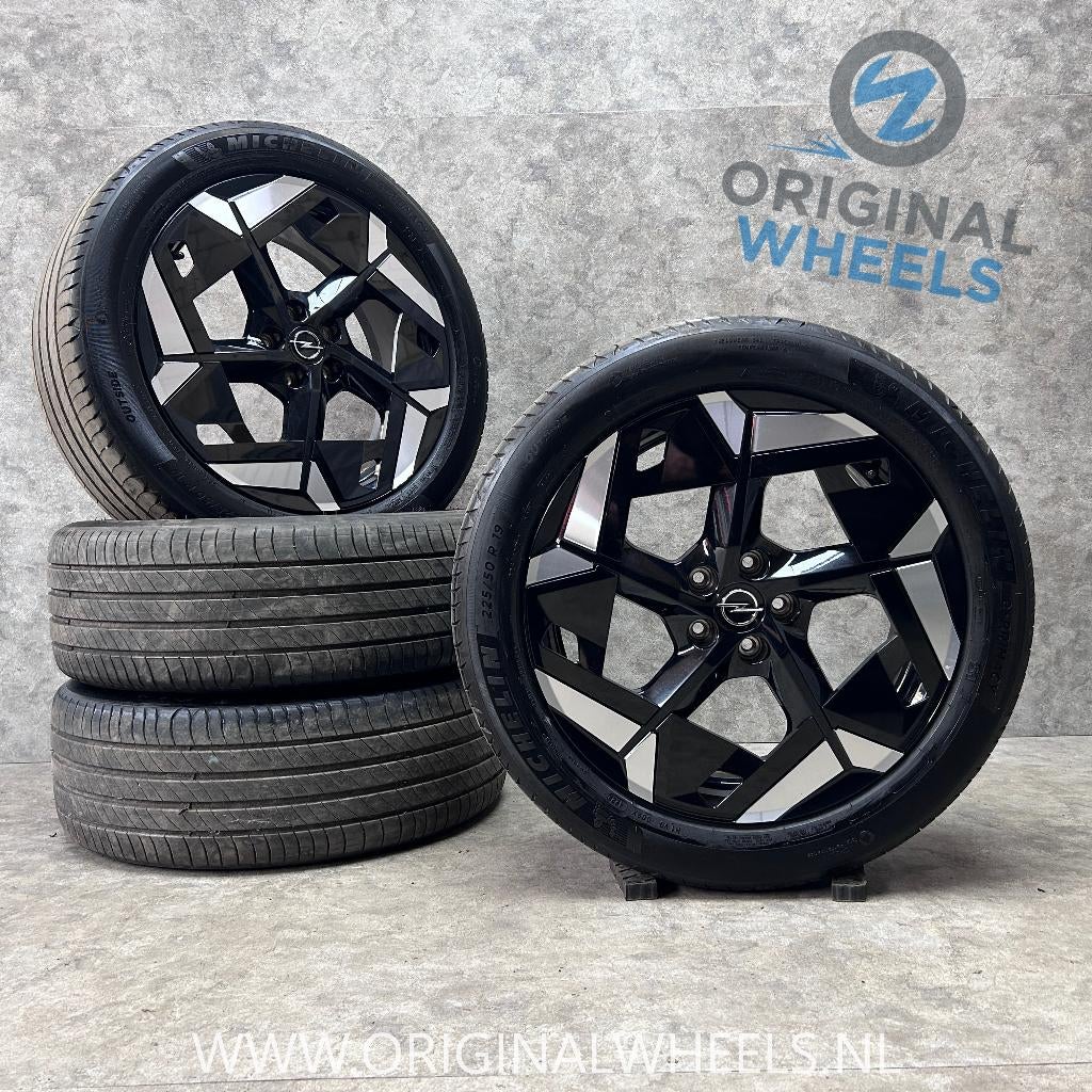 19 inch originele velgen + zomerbanden Opel Grandland X, Auto-onderdelen, Banden en Velgen, 19 inch, Gebruikt, Banden en Velgen