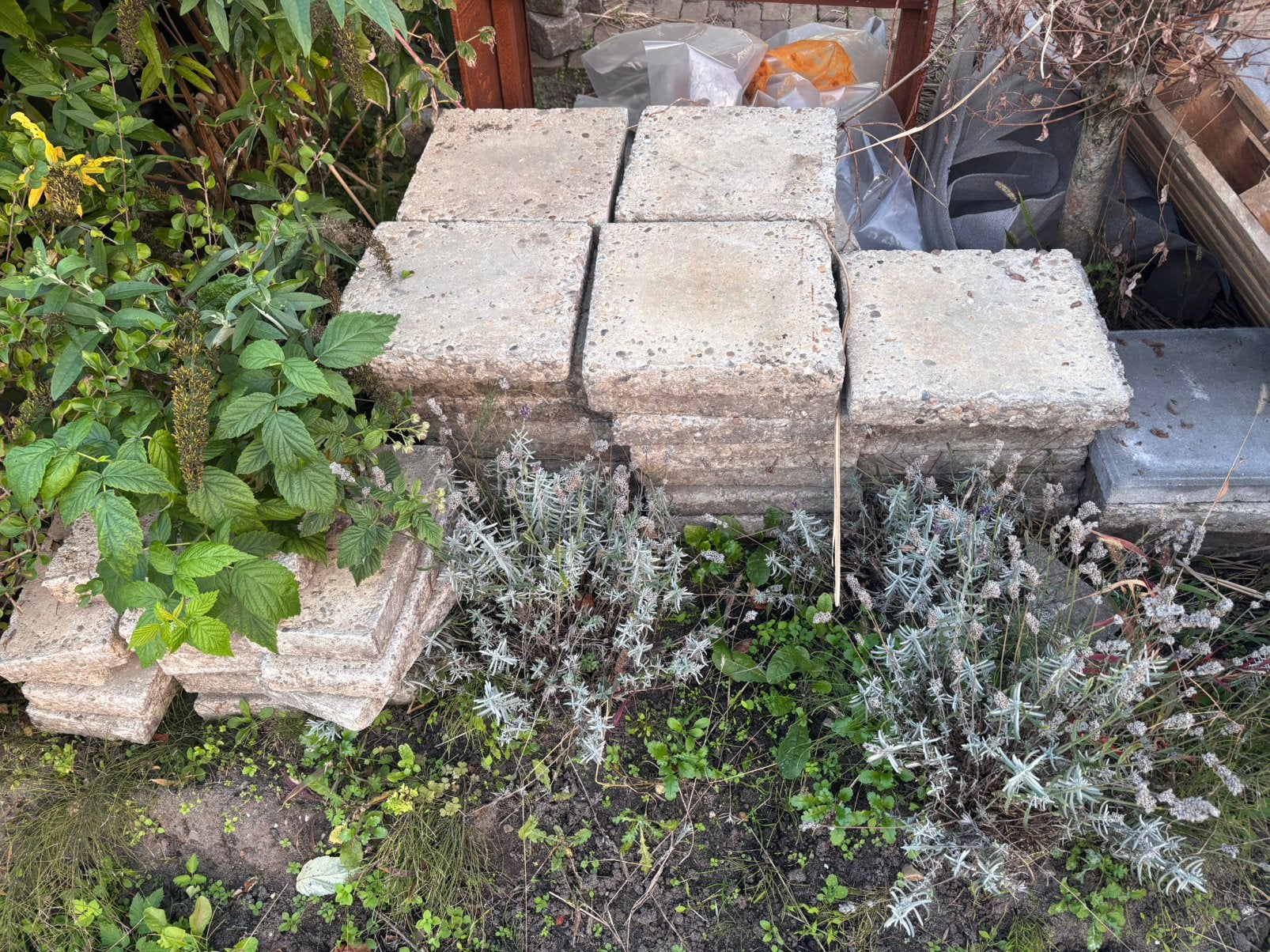 Gratis tegels, Tuin en Terras, Ophalen, Gebruikt, Beton, Terrastegels