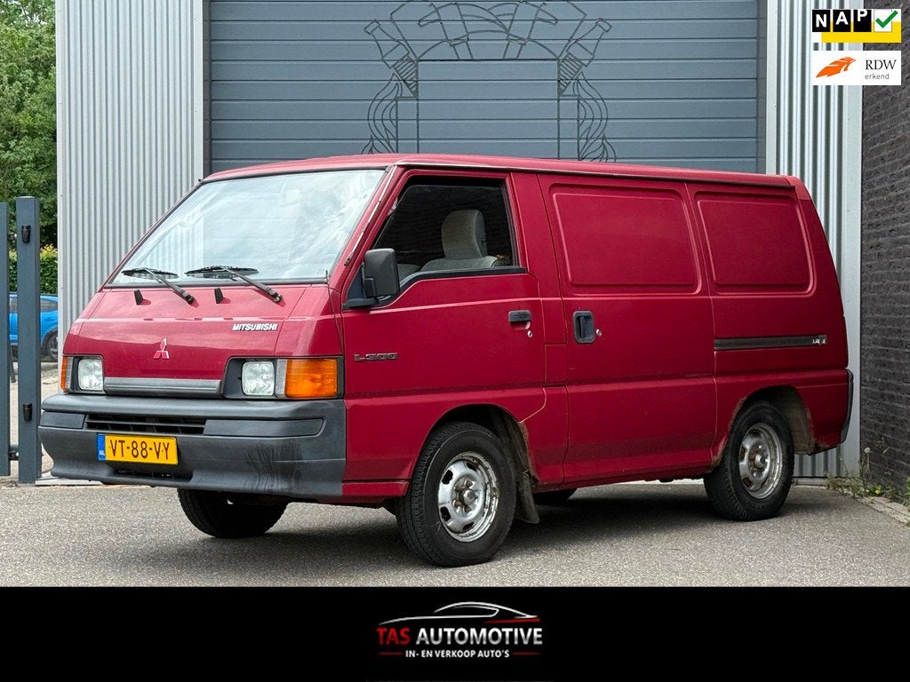 Mitsubishi L 300 2.5 D L 224 STUURBEKRACHTIGING., Auto's, Gebruikt, 4 cilinders, Trekhaak, 2477 cc