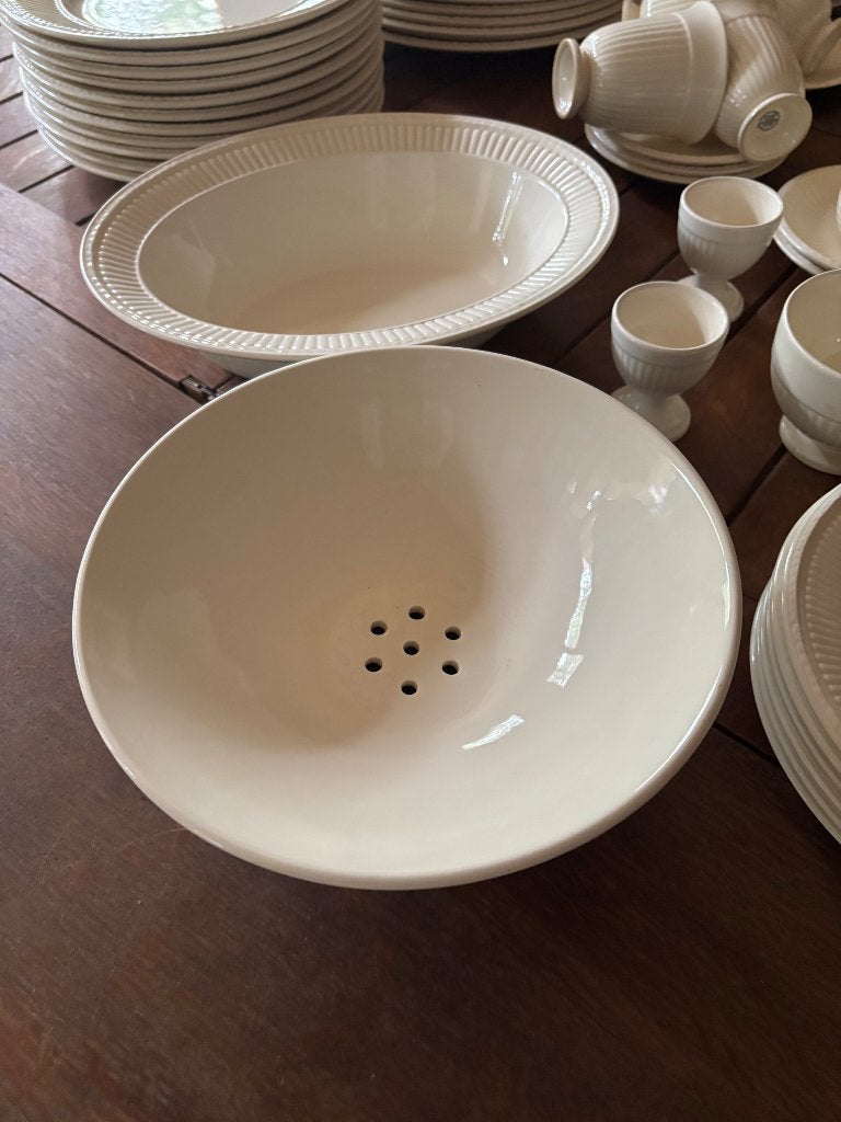 Servies edme wedgewood redelijk compleet, Ophalen
