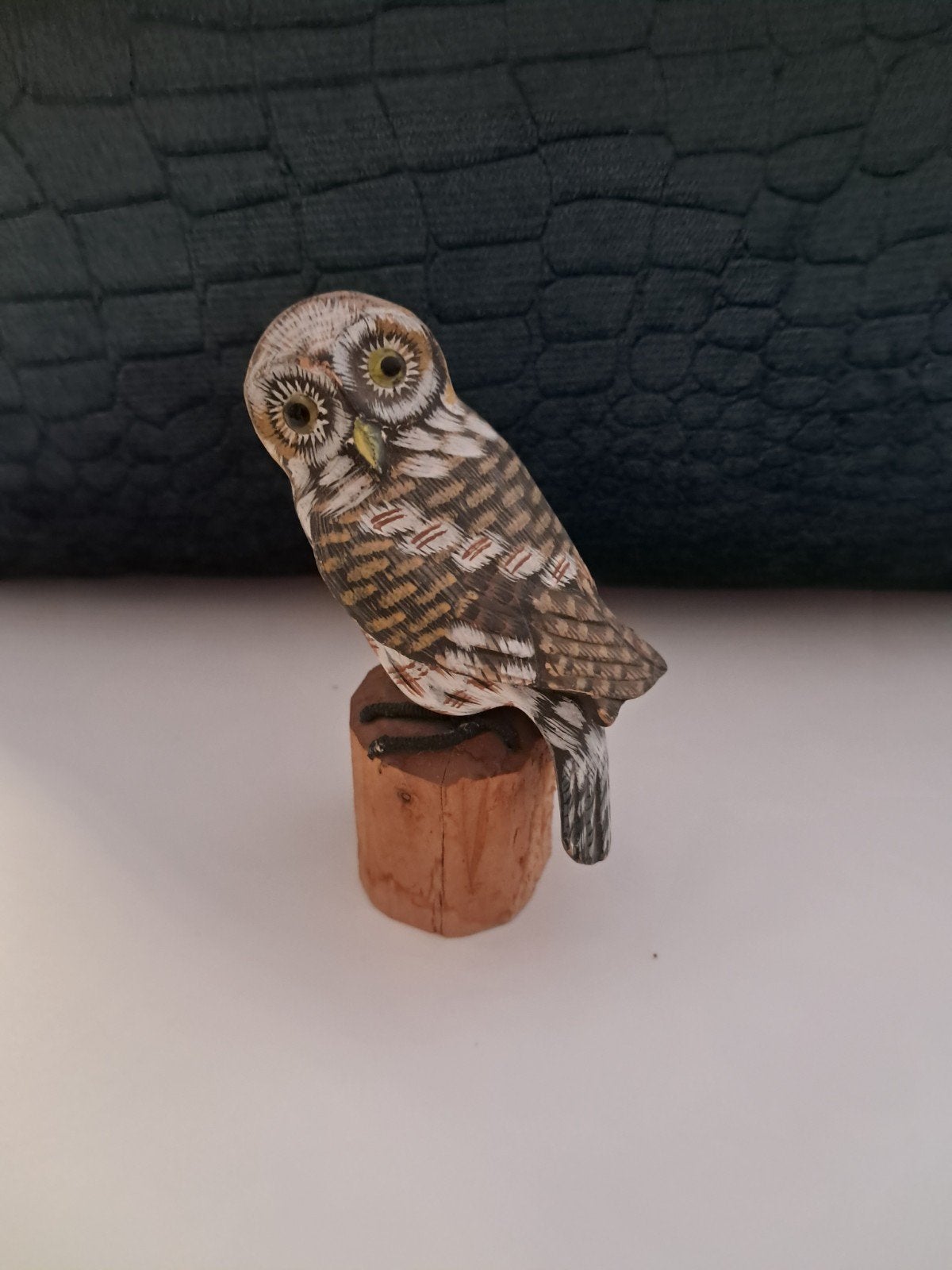 Vintage Houten Uil op Boomstronk - Gedetailleerd Verenkleed, Ophalen of Verzenden