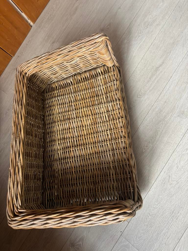 Rieten Honden bankje 75x50 x 35  bxlxh, Ophalen of Verzenden, Zo goed als nieuw