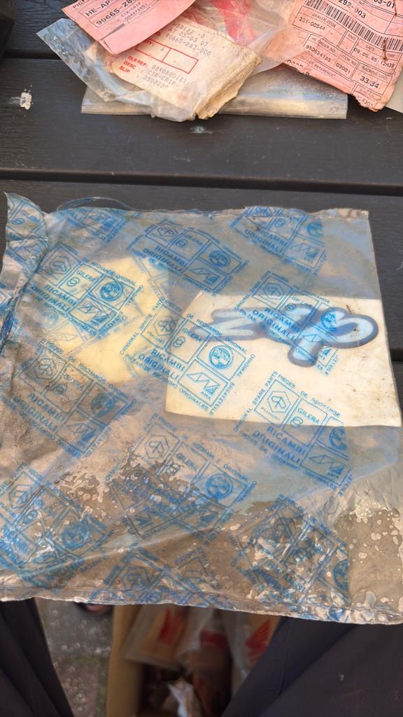 Piaggio zip sticker NOS, Ophalen of Verzenden, Nieuw, Overige typen, Piaggio