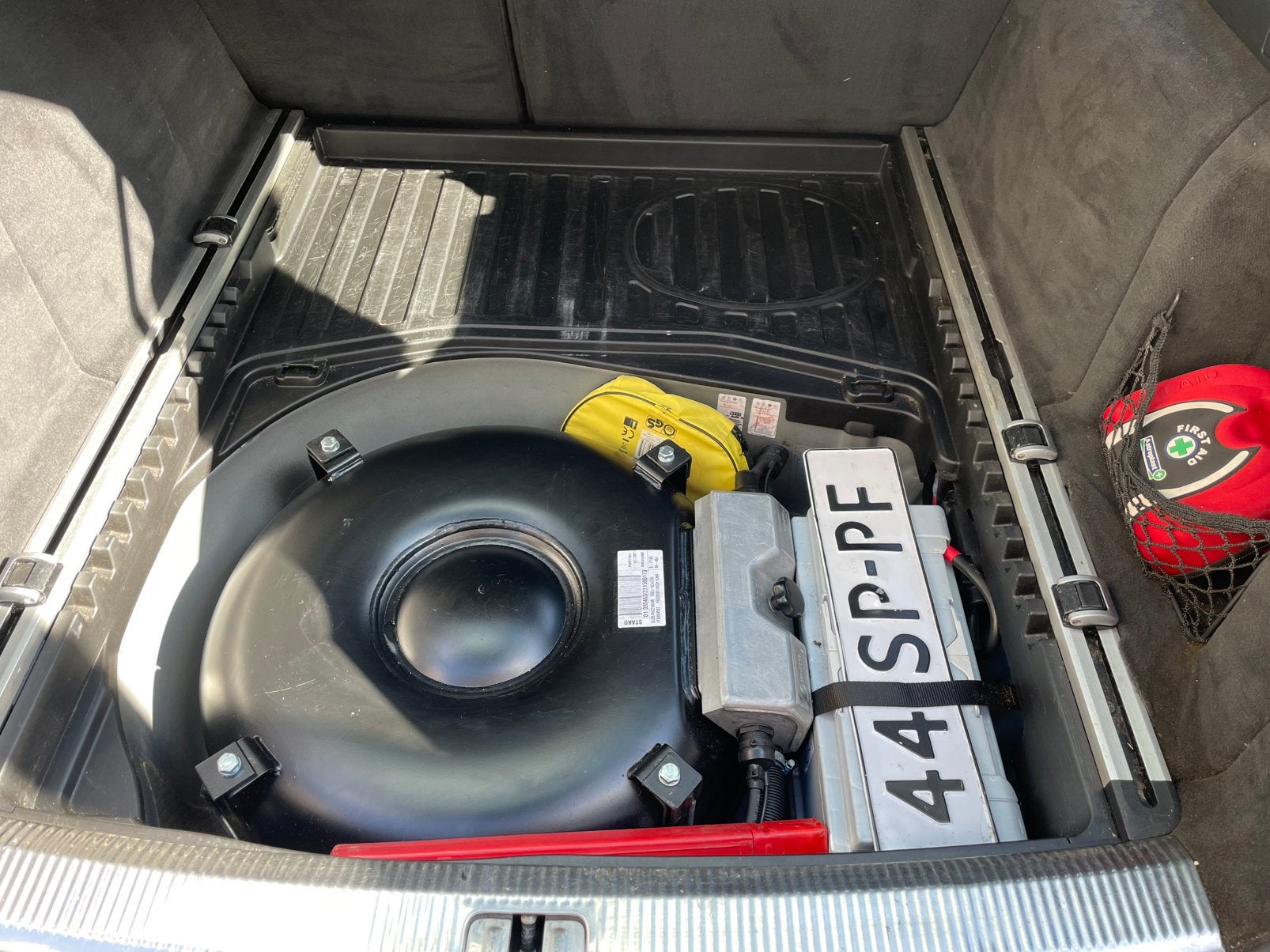 Foto 8 van A6 3.2 GEREVISEERDE MOTOR EN LPG