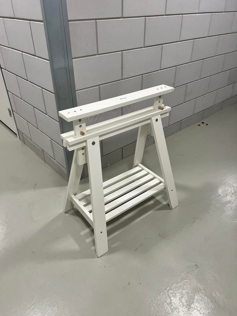 Set schragen wit hout Ikea - Vika Artur (verstelbaar bureau), Ophalen, Zo goed als nieuw, Bankschroef