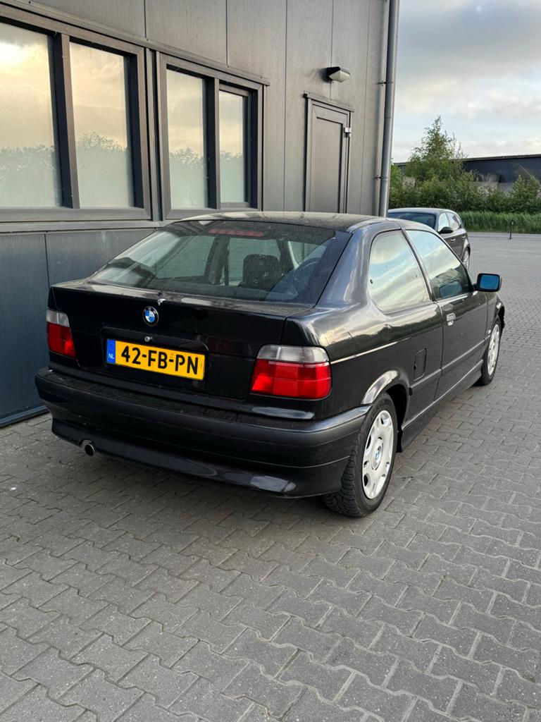 BMW E36 Compact Achterbumper Zwart, Auto-onderdelen, Ophalen, Gebruikt, Achter, Bumper