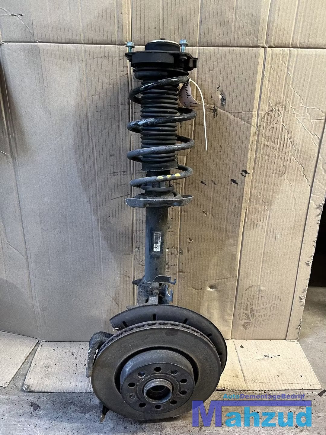 AUDI A3 8P 1.6 links voor veerpoot 2003-2012, Gebruikt, AUDI AG, Auto-Union-Strasse 1
85045  Ingolstadt, DE, Kundenbetreuung@audi.de