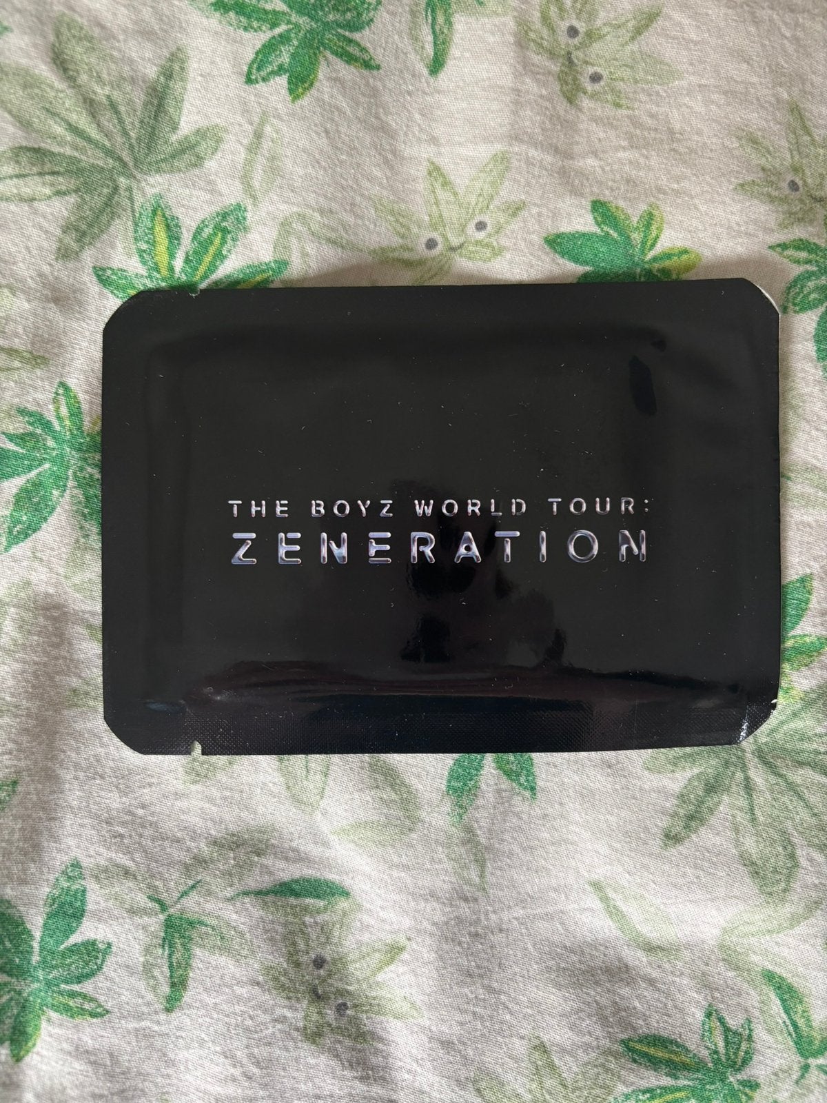 SEALED The boyz world tour zeneration trading card, Verzamelen, Muziek, Artiesten en Beroemdheden, Ophalen of Verzenden, Nieuw