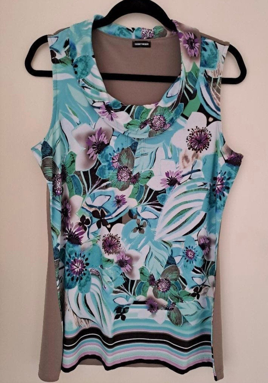 Gerry Weber mouwloze top met bloemenprint, maar M, Kleding | Dames, Tops, Maat 38/40 (M), Meerkleurig, Ophalen of Verzenden, Zo goed als nieuw
