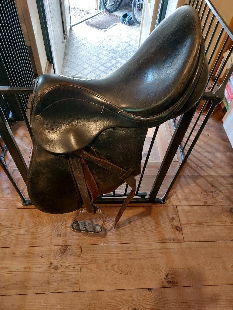 Zadels voor speelpaarden, Ophalen, Gebruikt