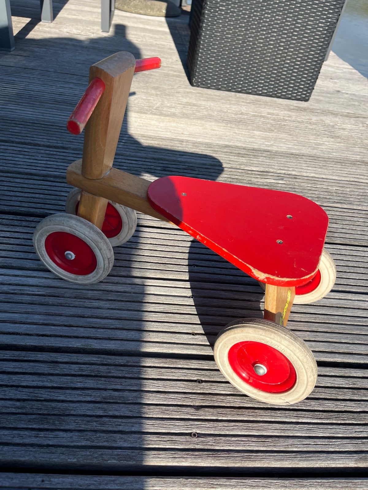 Houten loopfietsje Loekie rood, Ophalen, Gebruikt, Loopfiets