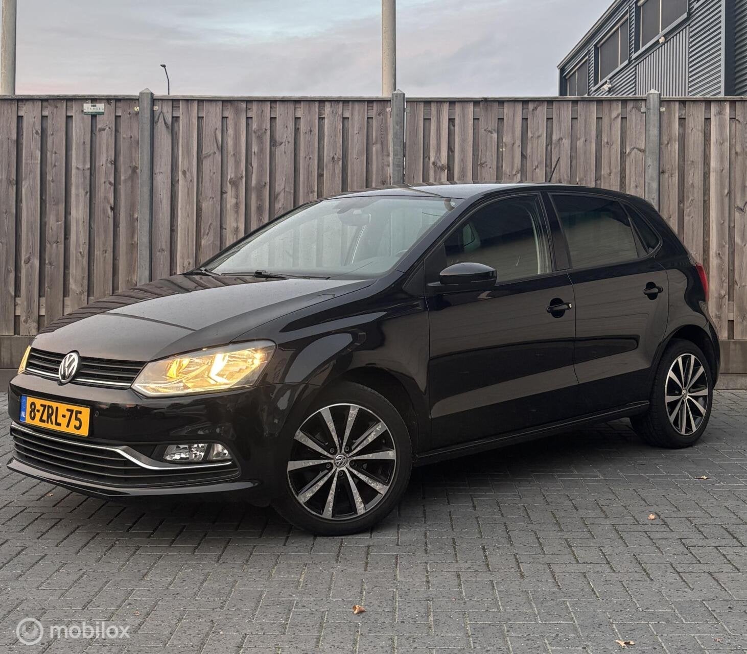 Volkswagen Polo 1.2 TSI Highline/AIRCO/BLUETOOTH/CRUISE/NAP/, Auto's, Stof, Euro 6, 4 cilinders, Zwart