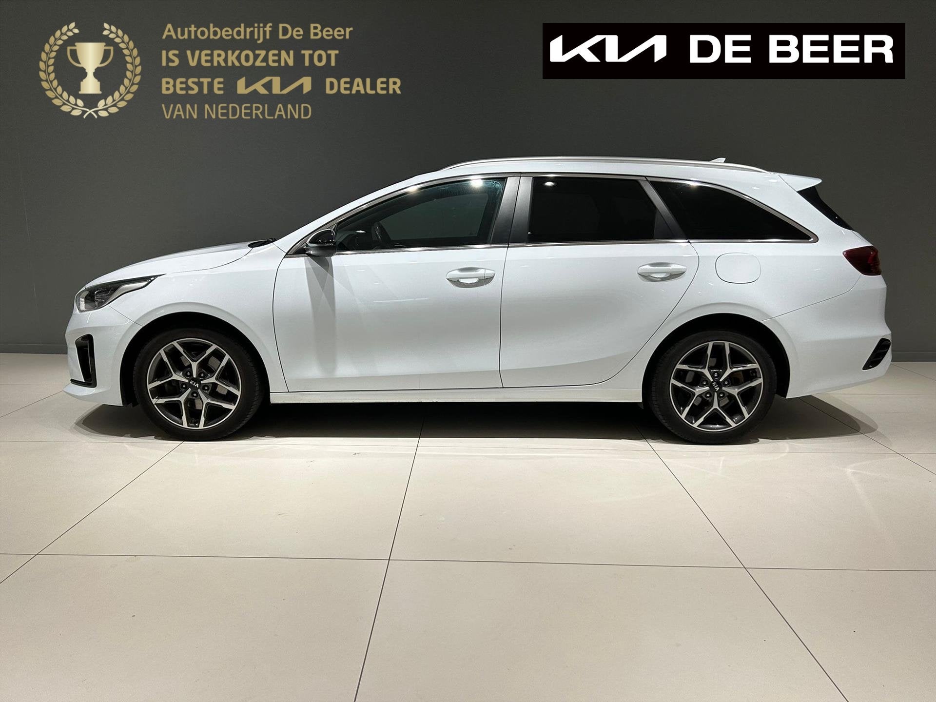 Kia Ceed Sw 1.0 T-GDi 120pk GT-Line Edition Pano LMV, Auto's, Kia, Voorwielaandrijving, 12 maanden, Lichtsensor, Gebruikt