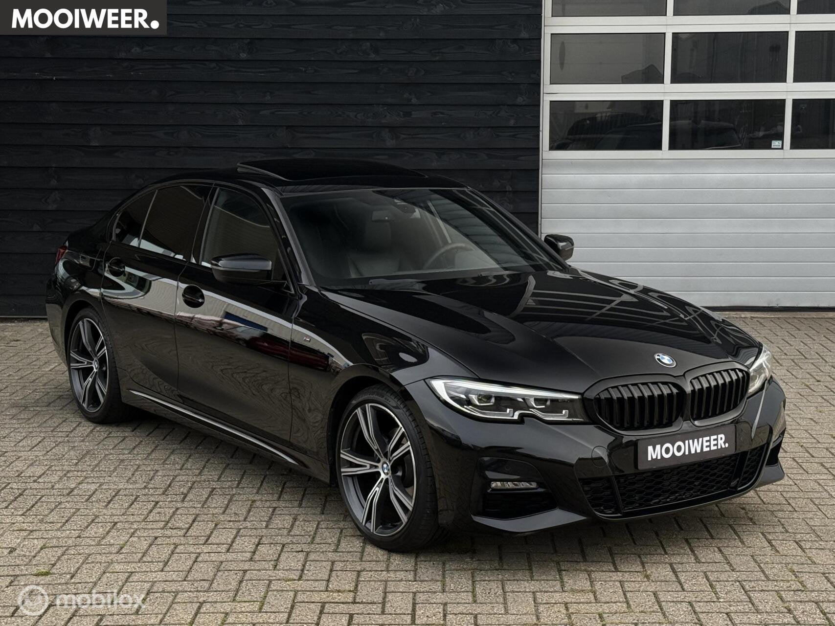 BMW 3-serie 320i High Executive | M-Sport | Pano | Leder, Auto's, Automaat, 1998 cc, Achterwielaandrijving, Gebruikt