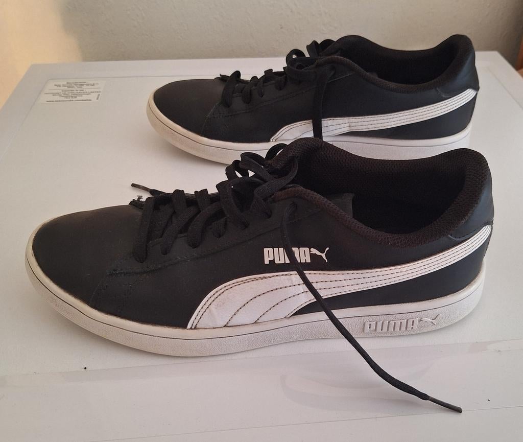 Puma smash v2 zwart - Maat 45, Puma, Zwart, Ophalen of Verzenden, Sneakers of Gympen