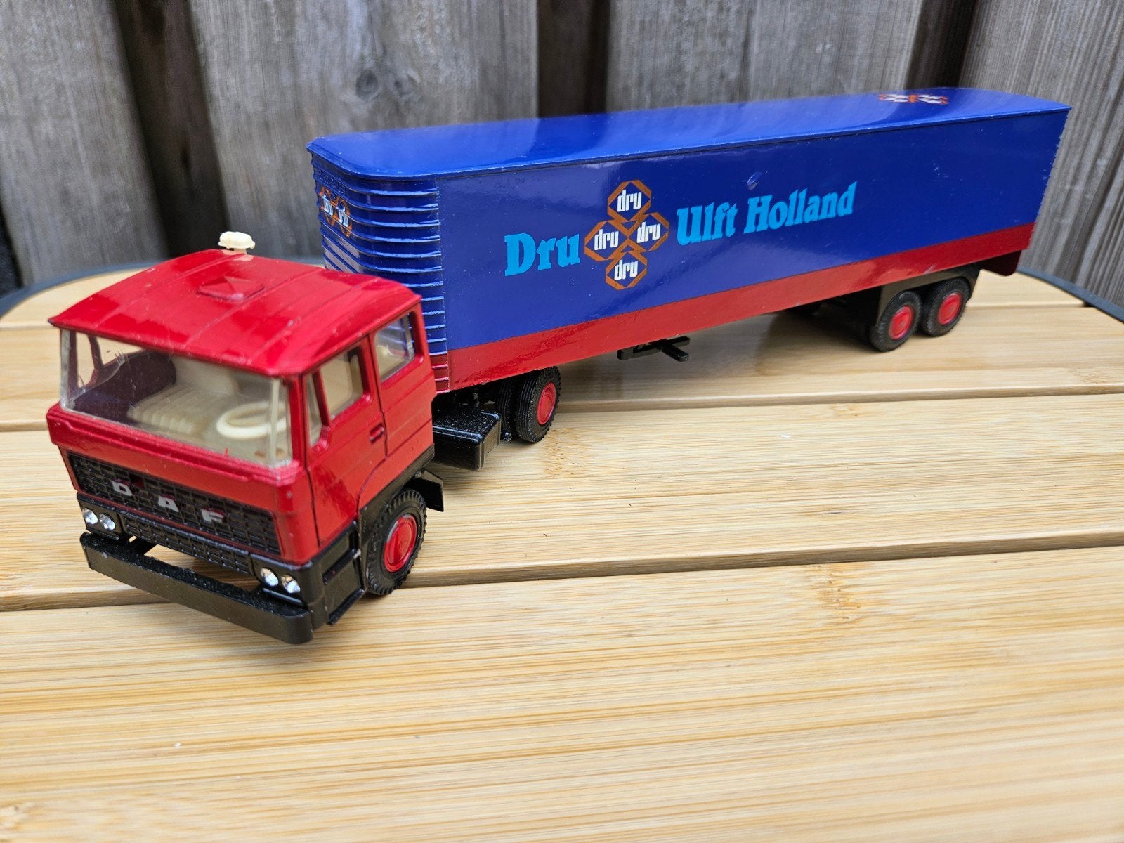Lion Car DAF 2800 Dru te Ulft vrachtauto eurotrailer 1:50, Ophalen of Verzenden, Zo goed als nieuw, Bus of Vrachtwagen, Lion Toys