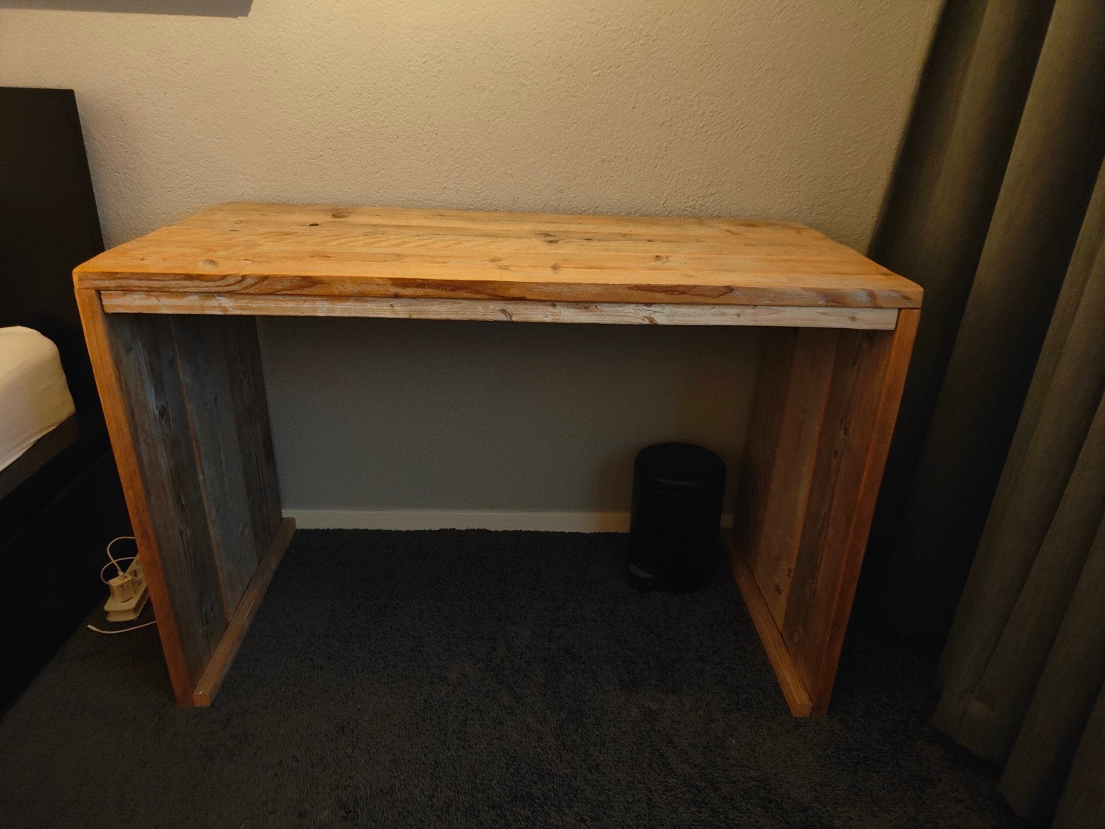 Steigerhouten bureau, Ophalen, Met lades, Gebruikt, 120 cm
