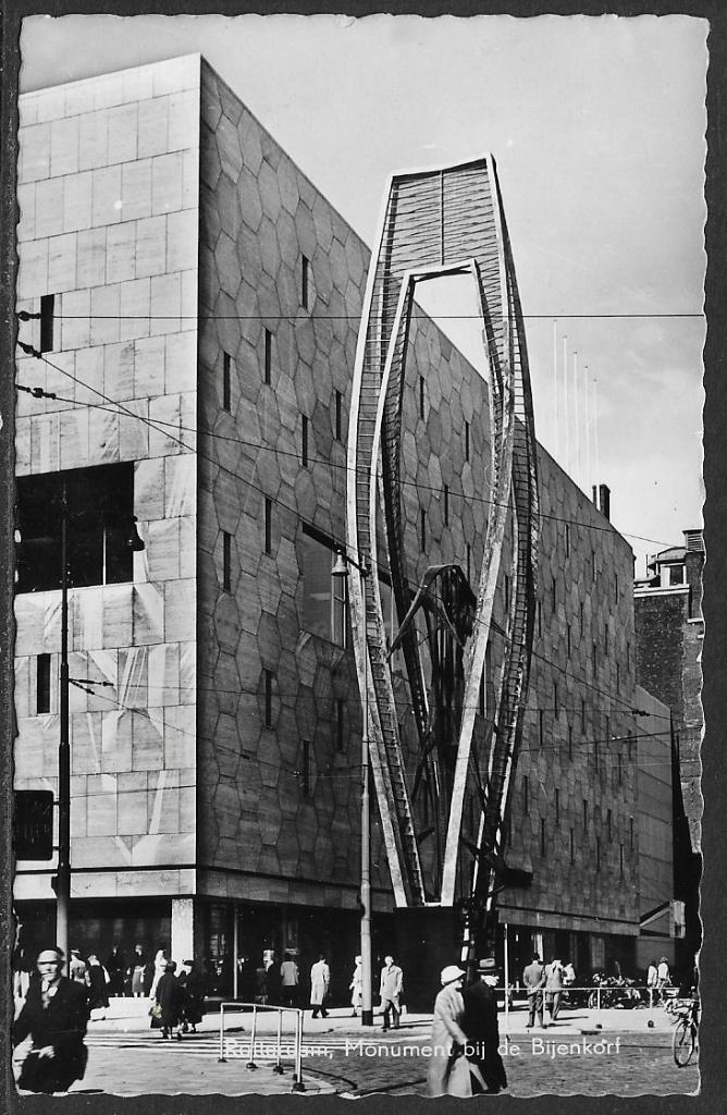 666 Rotterdam, Monument bij de Bijenkorf, Ophalen of Verzenden, Voor 1920, Gelopen, Zuid-Holland
