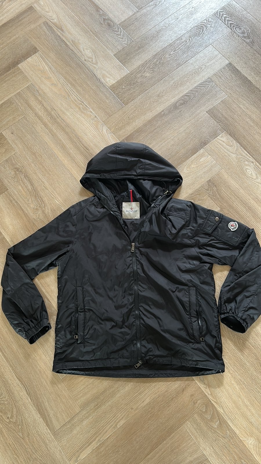 Moncler windbreaker maat L - rits defect, Kleding | Heren, Jassen | Zomer, Verzenden, Zo goed als nieuw, Maat 52/54 (L), Zwart