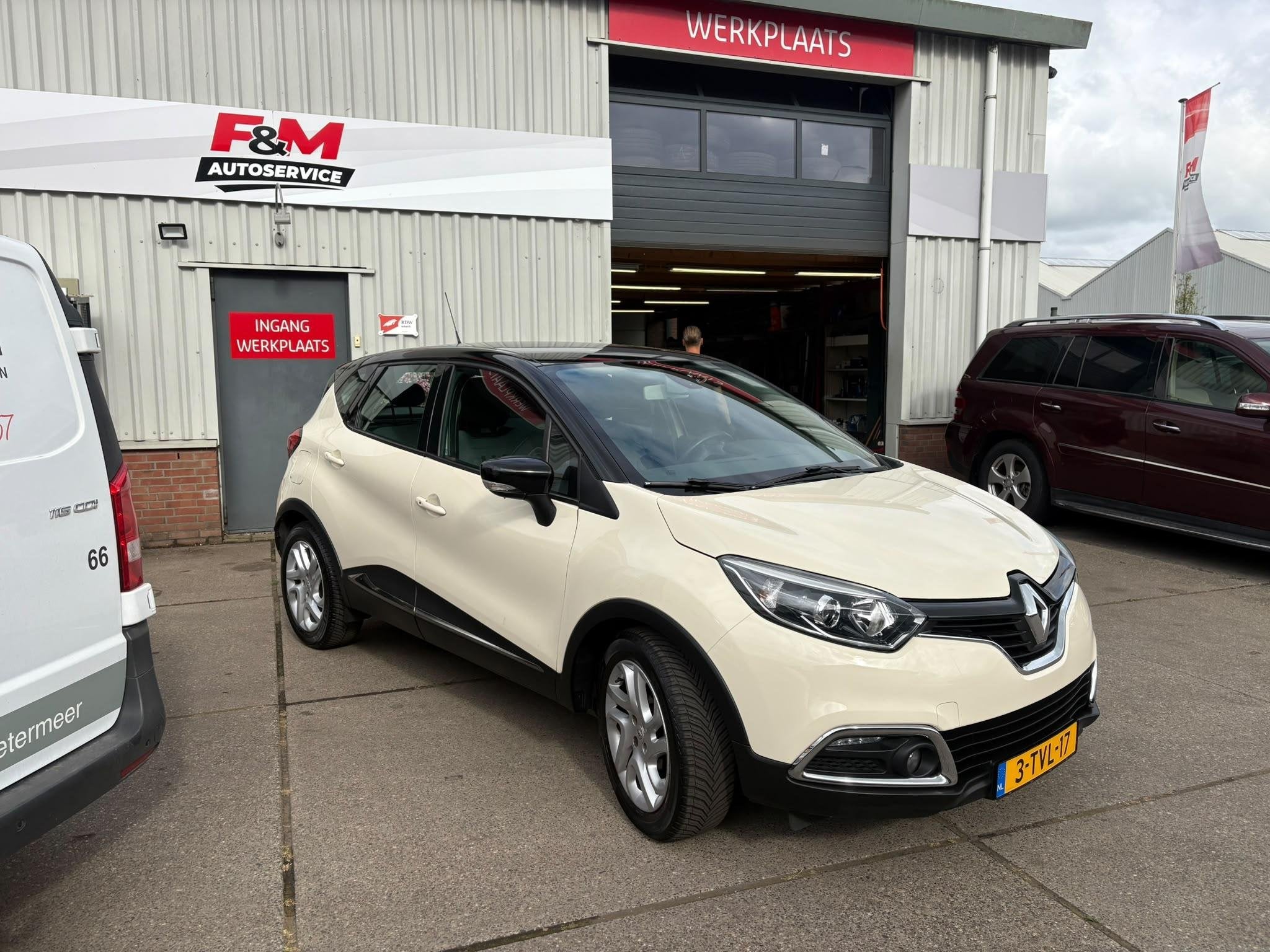 Renault Captur 1.2 TCe Dynamique Automaat, Clima, cruise, ca, Auto's, Electronic Stability Program (ESP), Stof, Euro 6, 4 cilinders