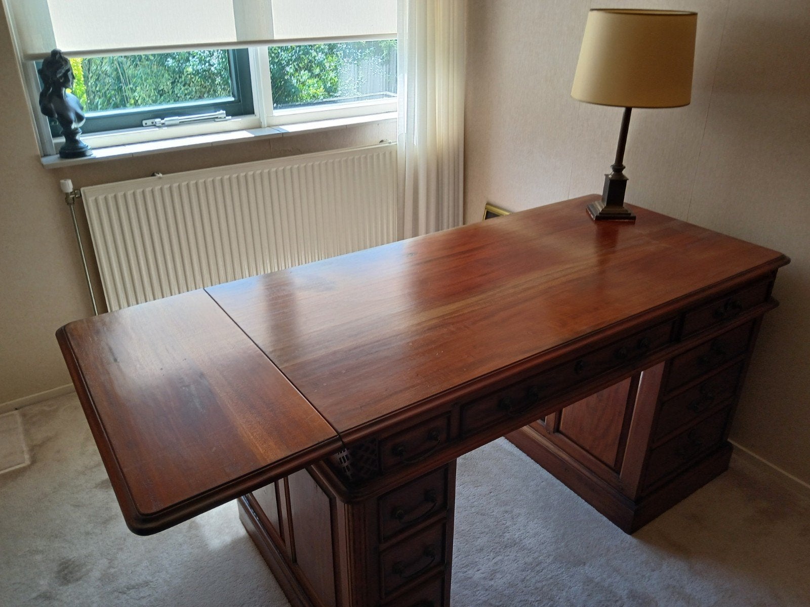 Antiek mahoniehouten bureau met uitschuifbaar blad, Antiek en Kunst, Ophalen