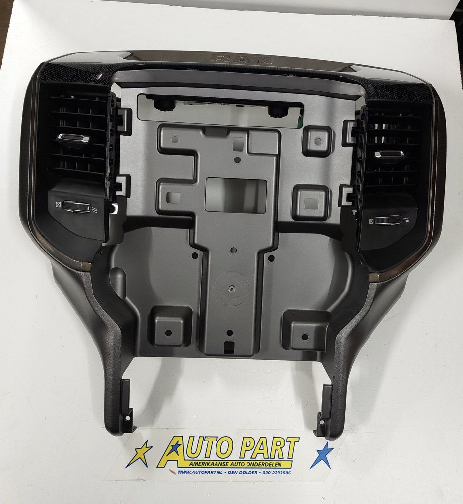 Dodge Ram pickup dashboard airco/radio paneel 2019-2020, Gebruikt, PO Box 21-8004 | Auburn Hills, MI 48321-8004, Amerikaanse onderdelen