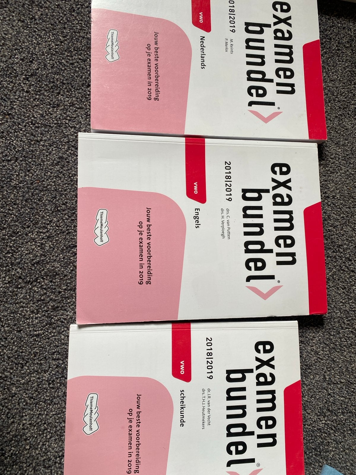 Examenbundel VWO 2018/2019 - Nederlands, Engels, Scheikunde, Ophalen, Zo goed als nieuw, VWO, Nederlands