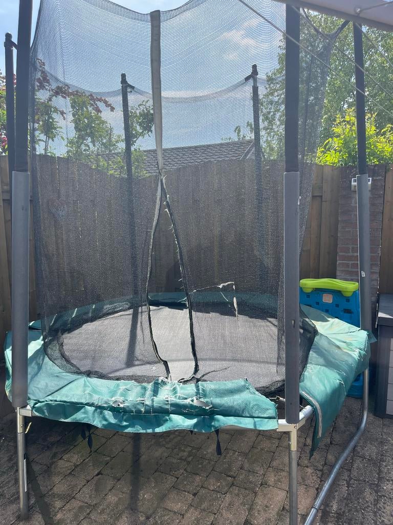 Gratis af te halen: Gebruikte hexagon Decathlon trampoline, Kinderen en Baby's, Speelgoed | Buiten | Trampolines, Ophalen of Verzenden