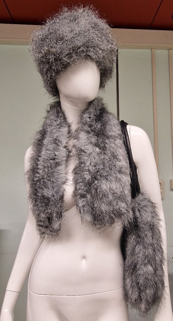 Imitatiebont set zilvervos stijl – muts, sjaal & tas, Kleding | Dames, Ophalen of Verzenden, Nieuw, Maat 46/48 (XL) of groter