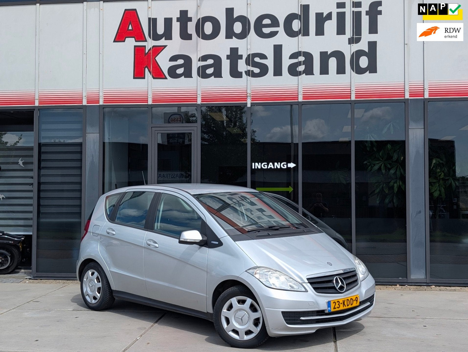 Mercedes-Benz A-klasse 150 BlueEFFICIENCY Business Class - A, Auto's, Voorwielaandrijving, Euro 5, Zwart, Leder en Stof