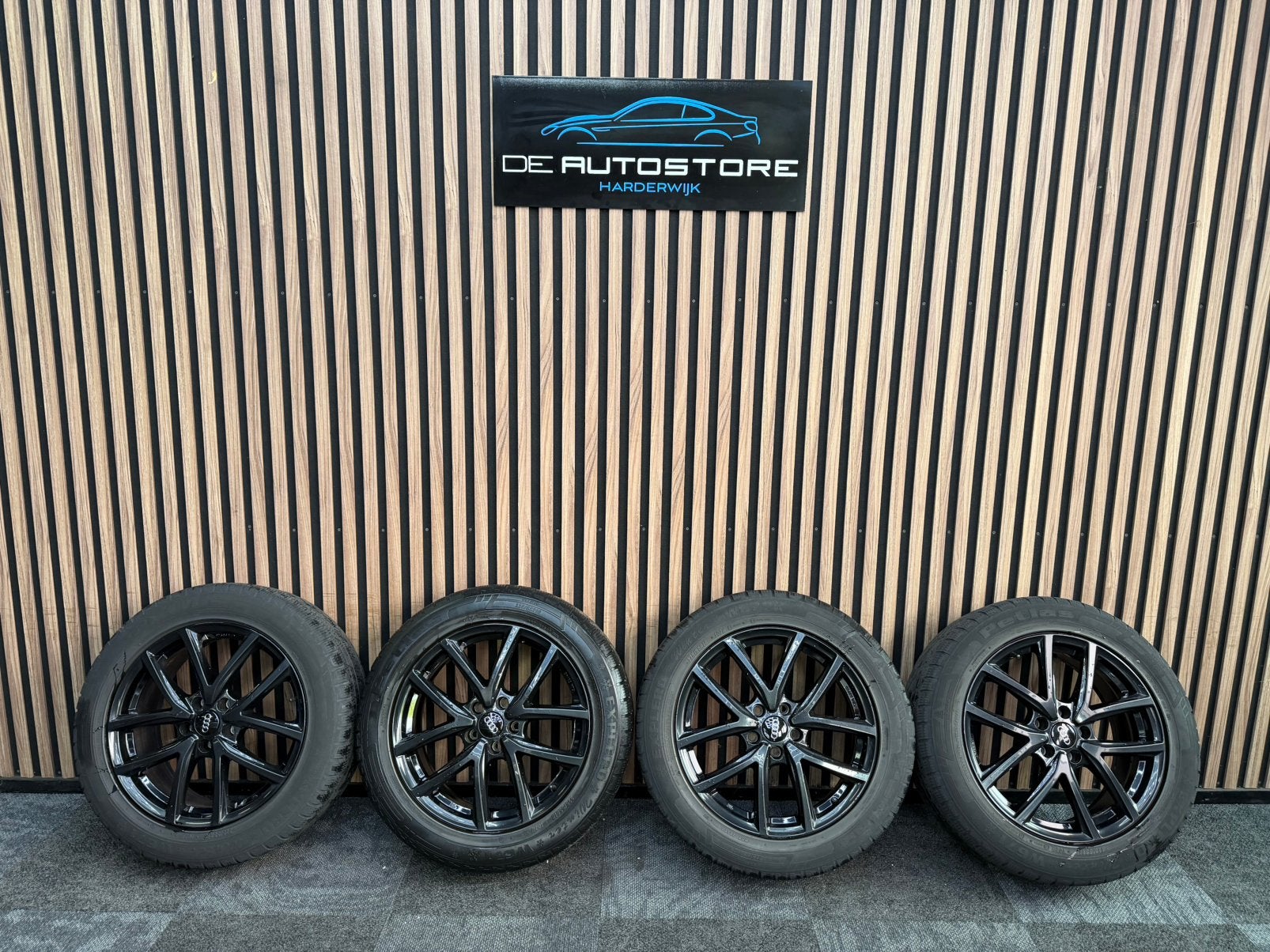 Audi Q3 winterset 18 Inch, Auto-onderdelen, Banden en Velgen, 18 inch, Banden en Velgen, 225 mm, Winterbanden