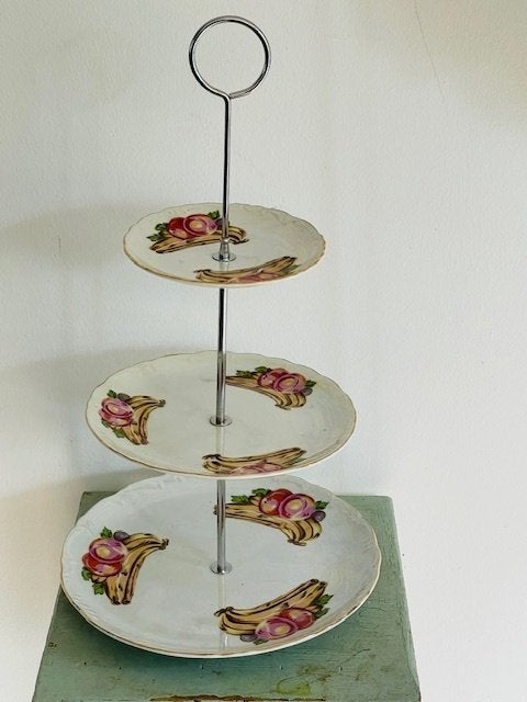 Grote etagere porselein - 3 lagen Fruit decor, banaan pruim, Ophalen, Etagère, Zo goed als nieuw, Steen/keramiek