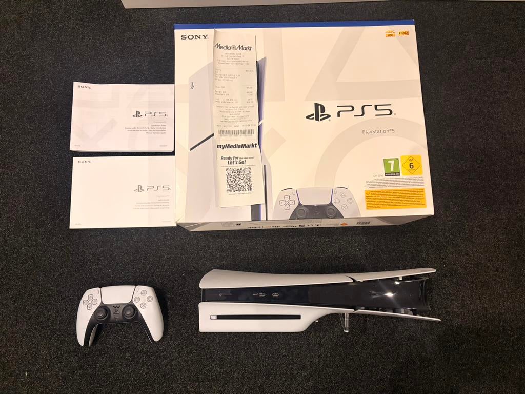 Playstation 5 met 6 maanden garantie! Incl. 2 games, Ophalen of Verzenden, Zo goed als nieuw