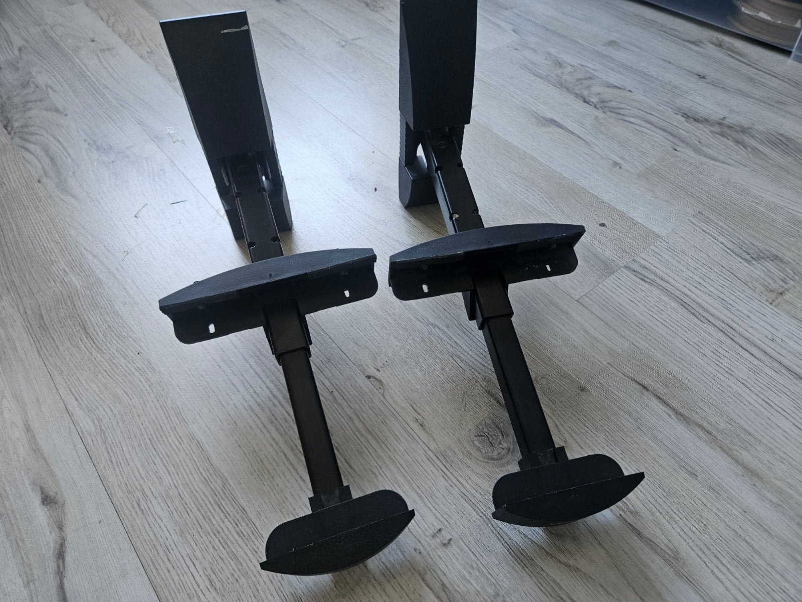 Vogels VLB200 Verstelbare Muurbeugels voor speakers, Ophalen of Verzenden, Gebruikt