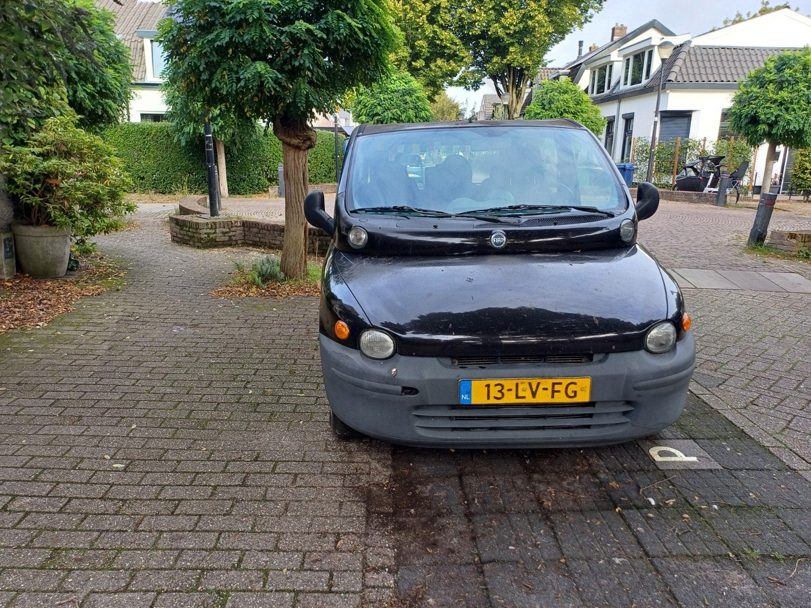 Fiat Multipla 1.6 16V 2003 Zwart, Voorwielaandrijving, 1596 cc, Multipla, 4 cilinders