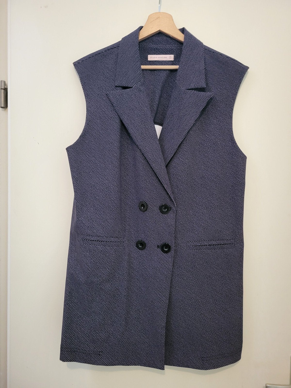 Gilet Studio Anneloes, Kleding | Dames, Bodywarmers, Ophalen of Verzenden, Zo goed als nieuw, Zwart