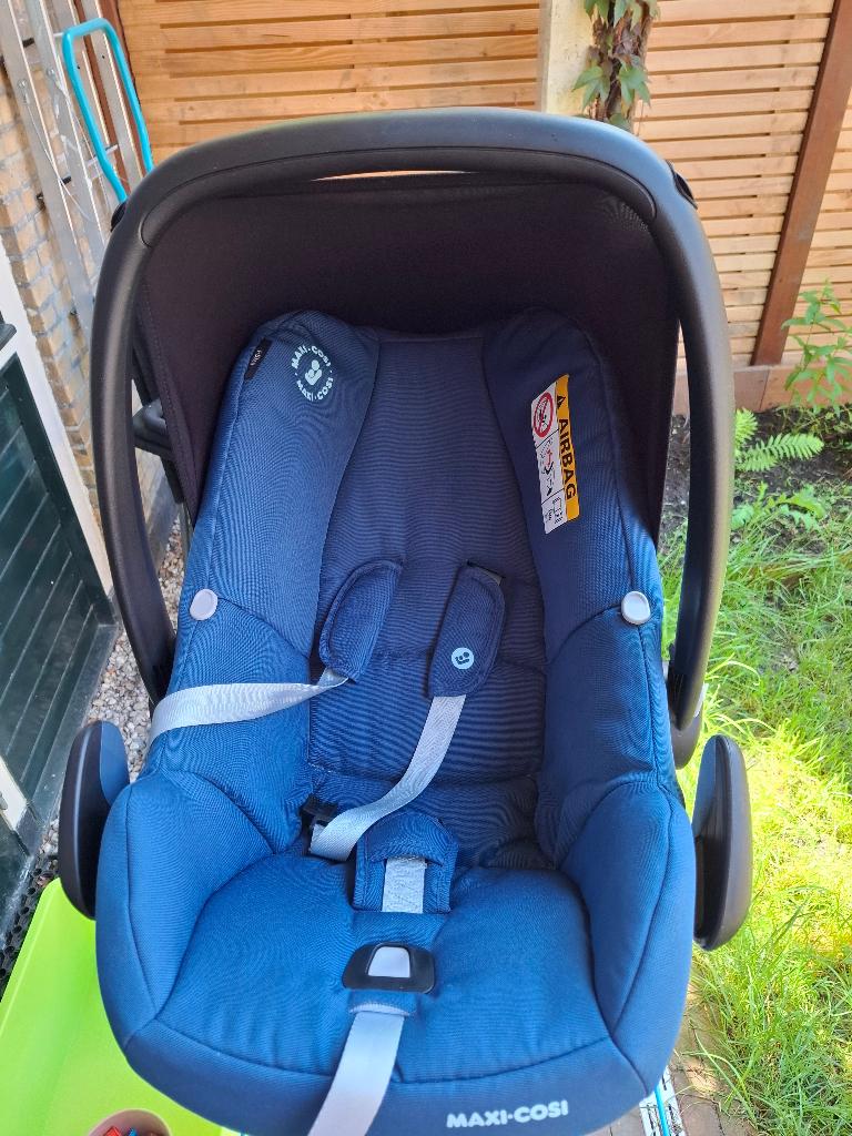 Maxi cosi Rock, Ophalen, Autogordel, Zo goed als nieuw, 0 t/m 13 kg