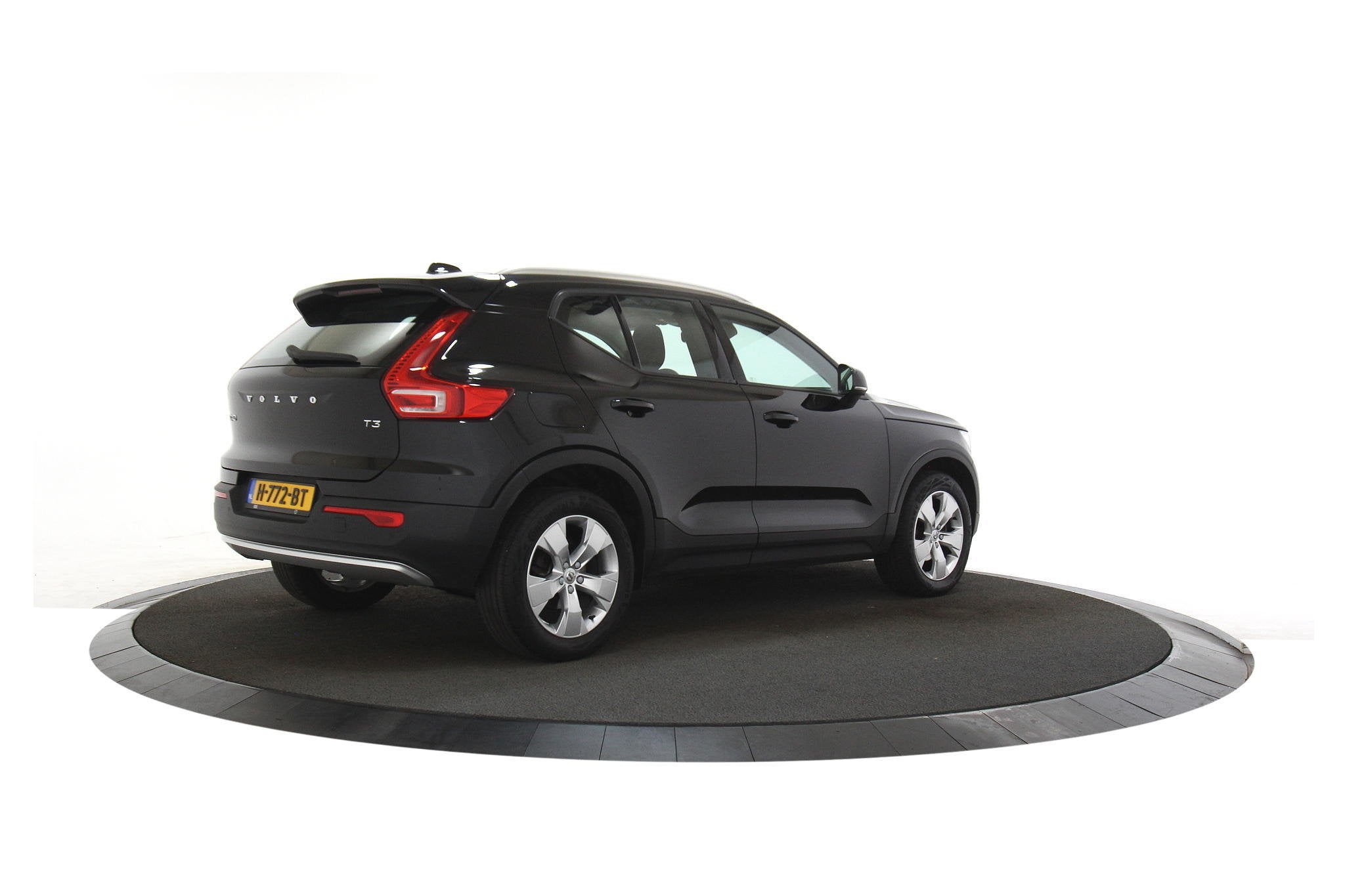 Volvo XC40 1.5 T3 Momentum Pro, camera, 1525 kg, Gebruikt, Euro 6, 3 cilinders