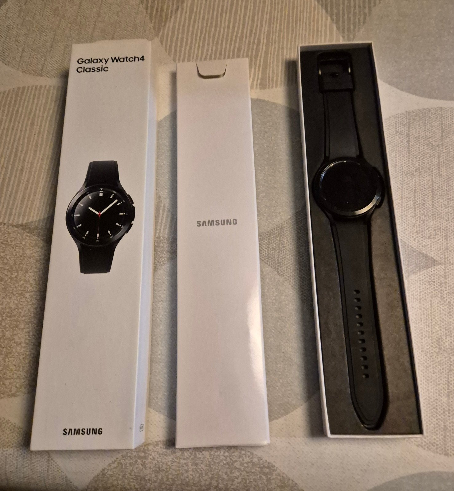 te koop samsung galaxy watch4 smartwatch in nette staat, Ophalen, Samsung Galaxy Watch 4, Gebruikt, Zwart