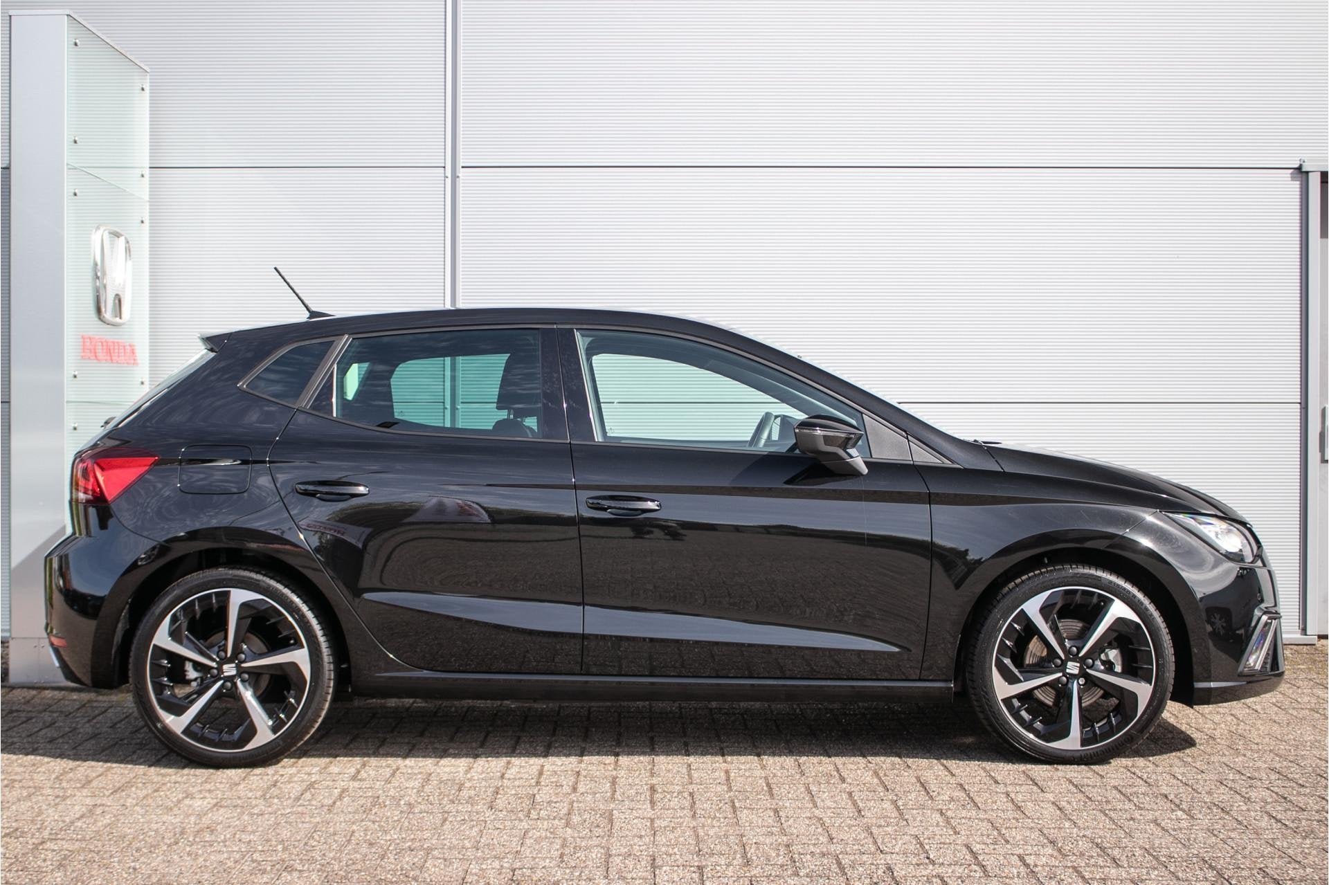 SEAT Ibiza 1.0 EcoTSI FR Business Connect - 18" Lmv | Clima, Auto's, Gebruikt, 580 kg, Bedrijf, 3 cilinders