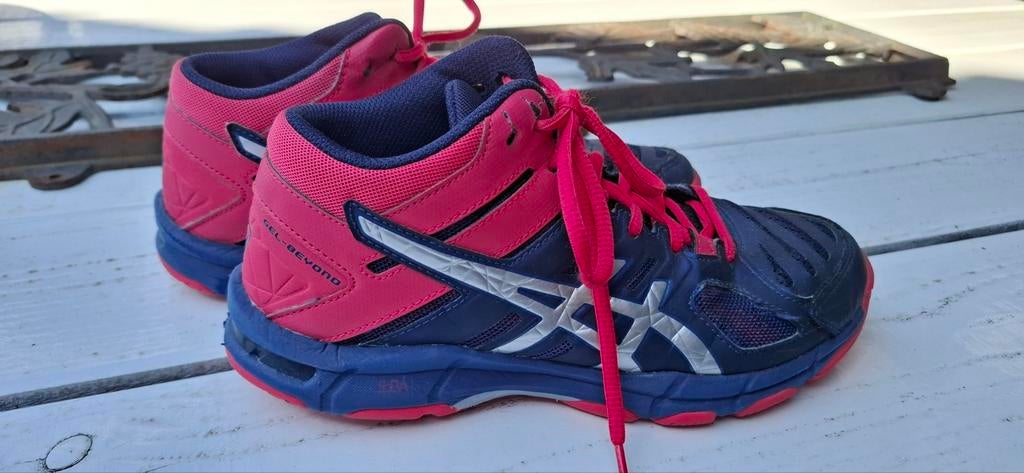 Korfbalschoenen maat 37.5, Ophalen, Gebruikt, Schoenen