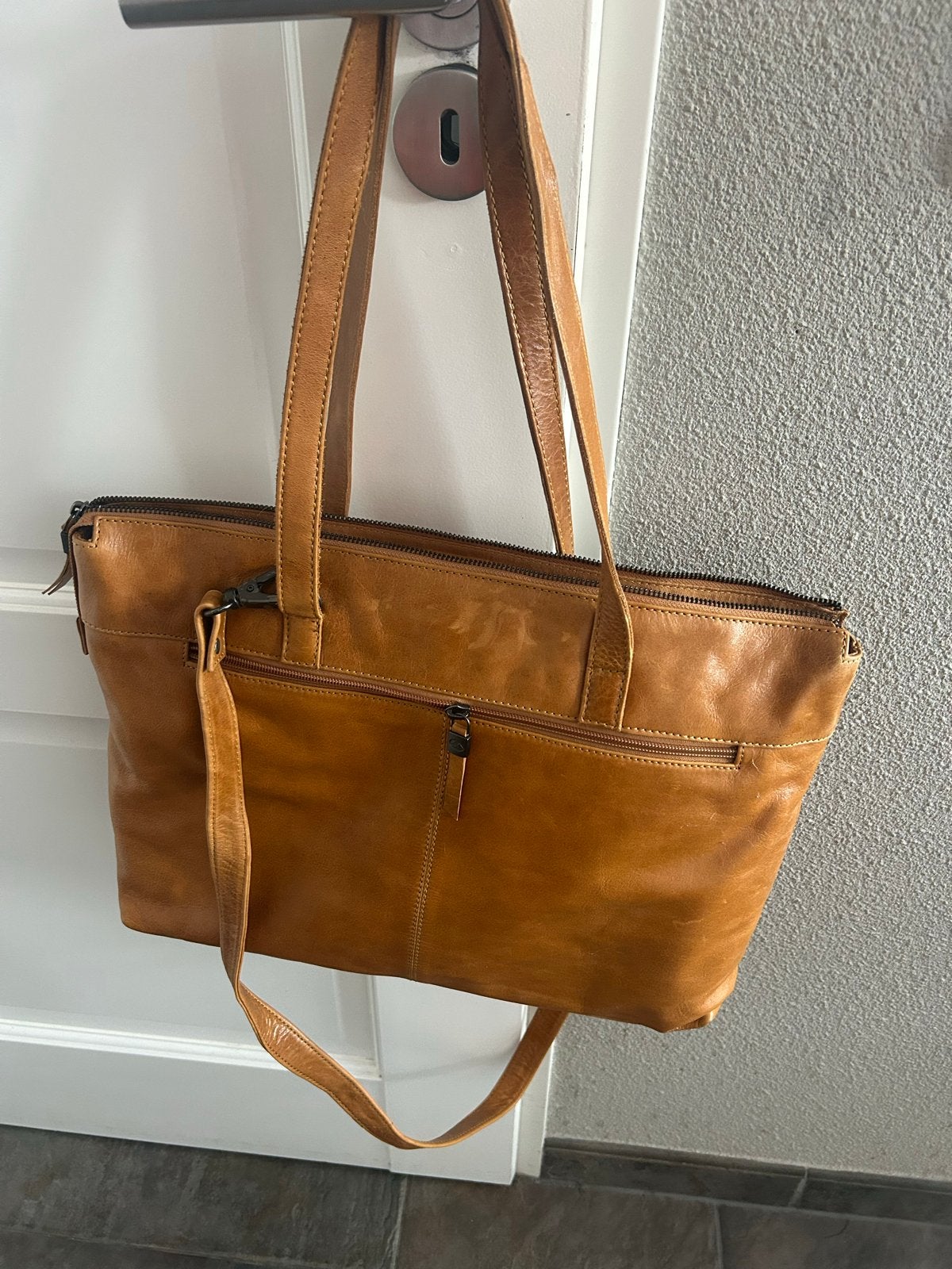 Micmacbags Leren Laptoptas Porto Okergeel, 17 inch of meer, Ophalen of Verzenden, Zo goed als nieuw, Meerkleurig