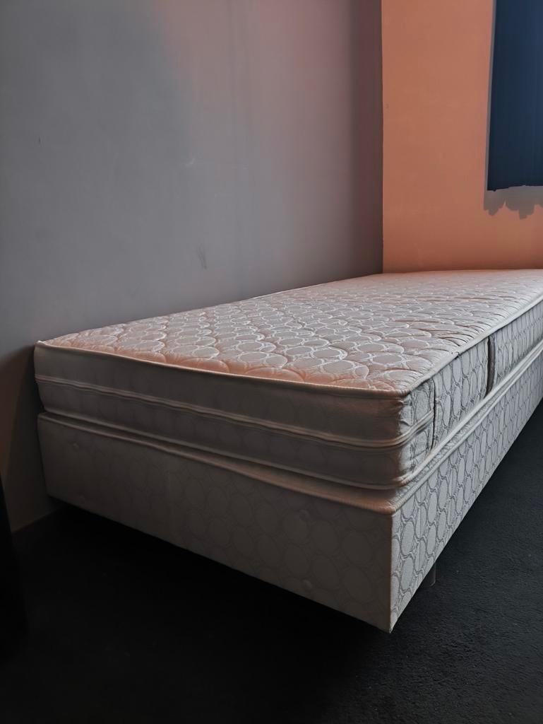 1 persoonsbed, Huis en Inrichting, Slaapkamer | Bedden, Ophalen
