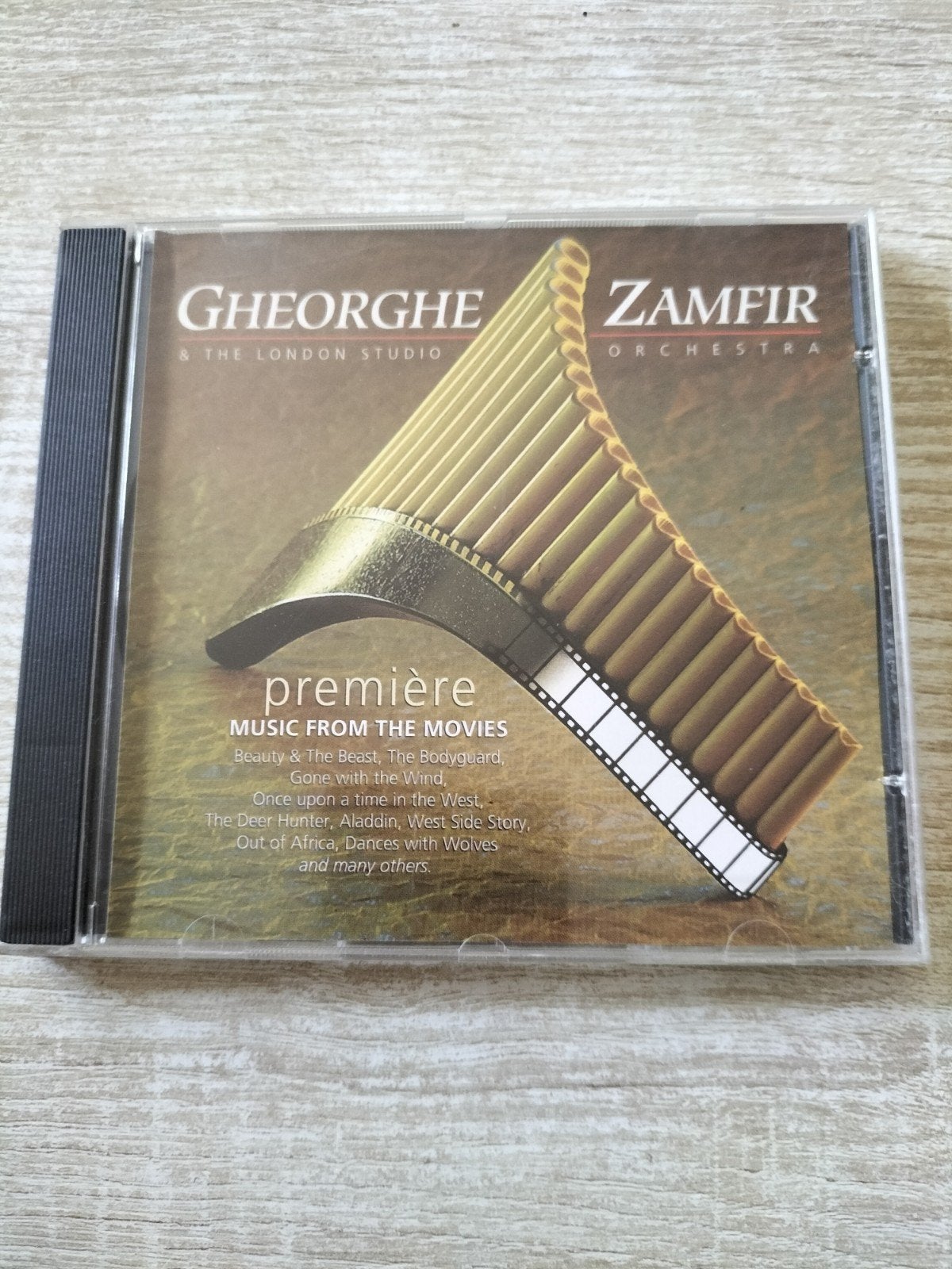 Gheorghe zamfir - premiere, Verzenden