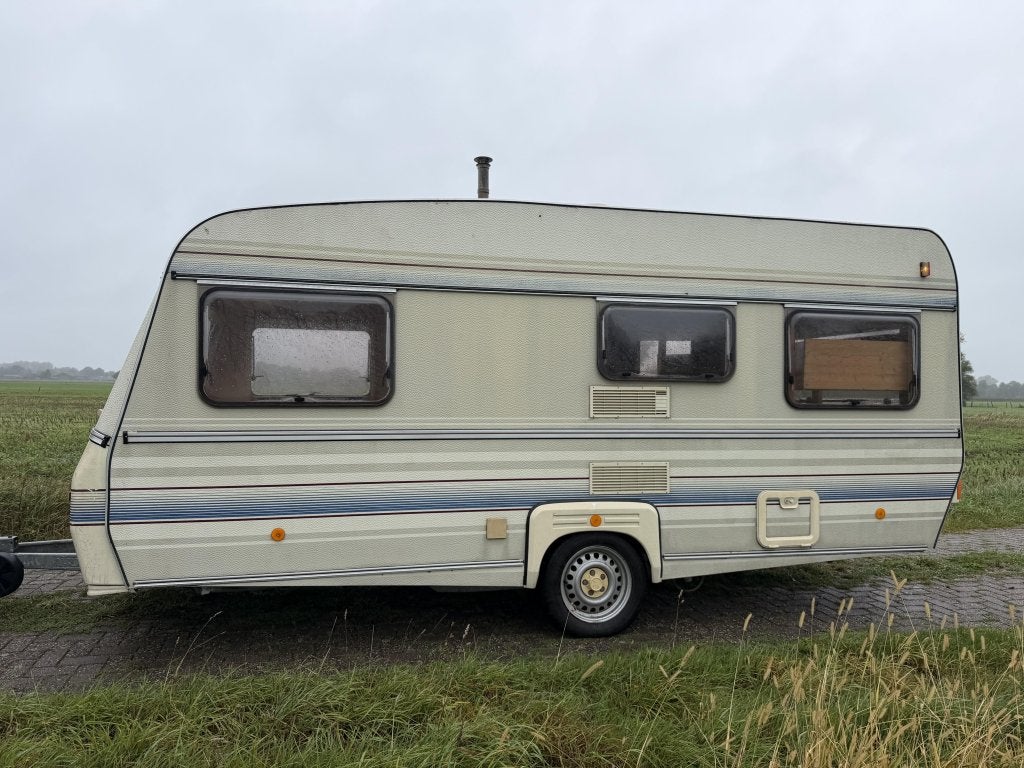 Wilk De Luxe 450, Caravans en Kamperen, Dwars-stapelbed, Gascomfoor, Bedrijf, Wilk