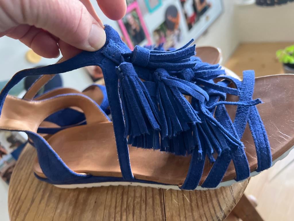 Sandaaltje koningsblauw maat 38, Kleding | Dames, Schoenen, Ophalen of Verzenden, Gedragen, Blauw, Sandalen of Muiltjes