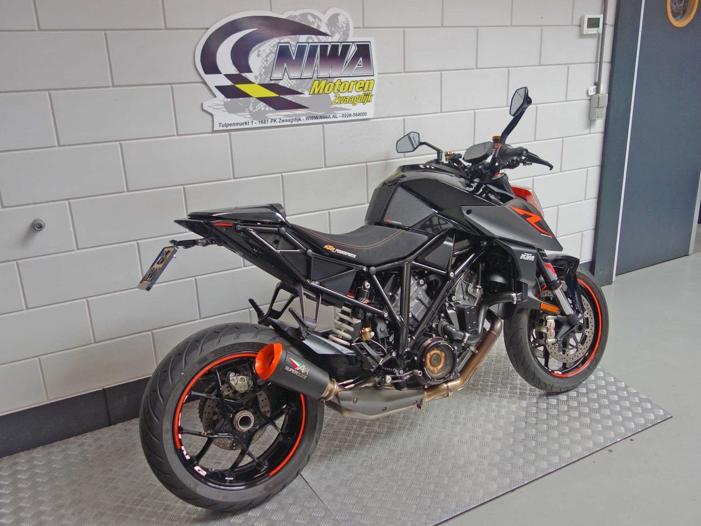 KTM 1290 SUPER DUKE R, 2 cilinders, KTM, Motorrijbewijs A, Bedrijf